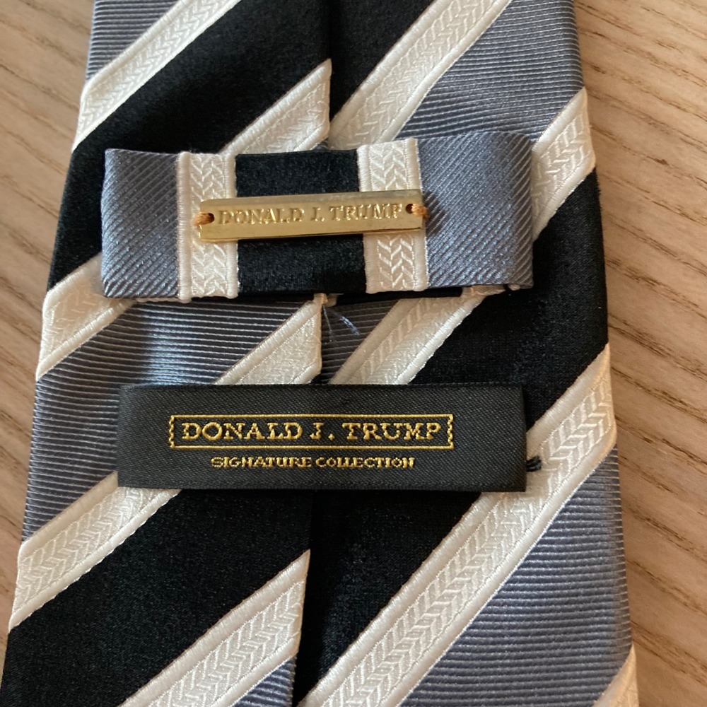 Donald J. Trump Necktie Mens OS Black Gray Signature Collection Striped Silk